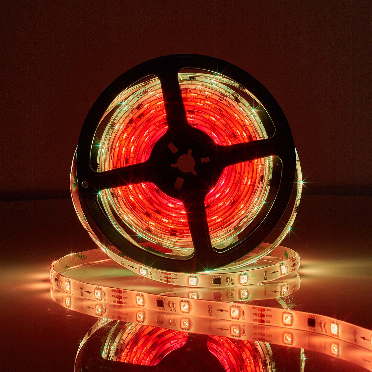 SmartLife LED Tape | Wi-Fi | Multicolour | SMD | 5.00 m | IP65 | 2700 K | 960 lm | Android / IOS