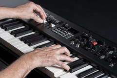 Yamaha YC88 Digital Stage Tastiere (Natural Wood)