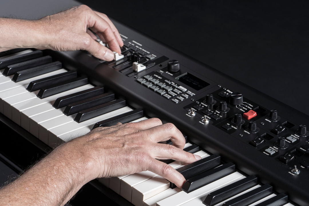 Yamaha YC88 Digital Stage Tastiere (Natural Wood)