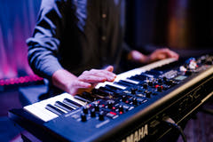 Yamaha YC61 Digital Stage Tastiere (Waterfall)