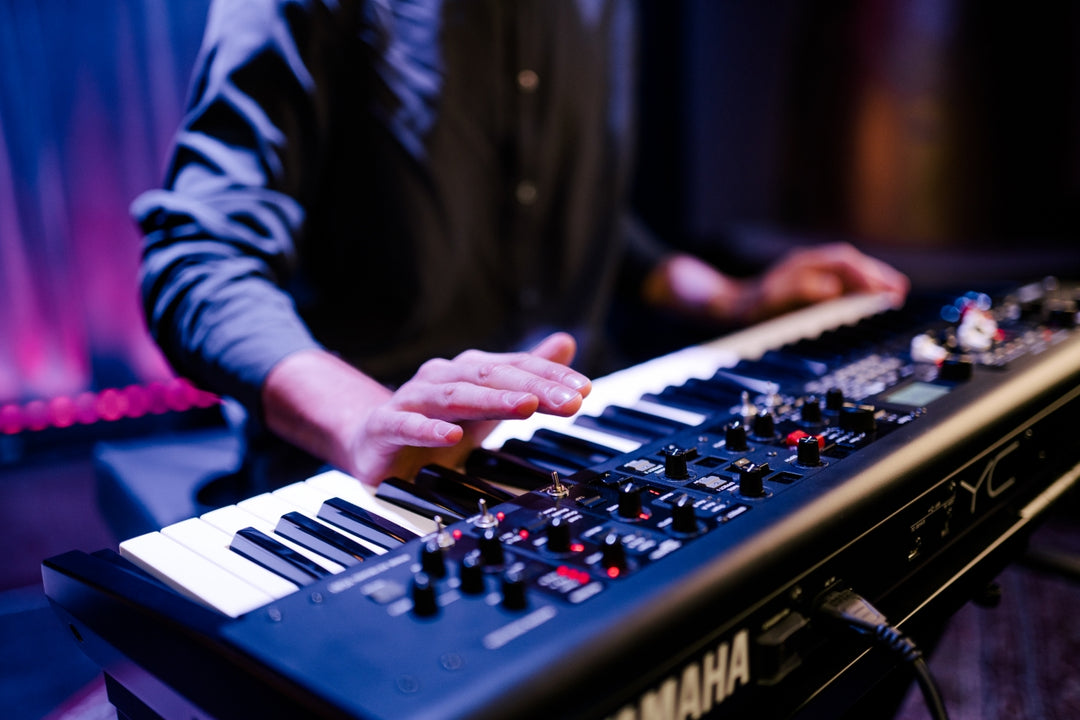 Yamaha YC61 Digital Stage Tastiere (Waterfall)