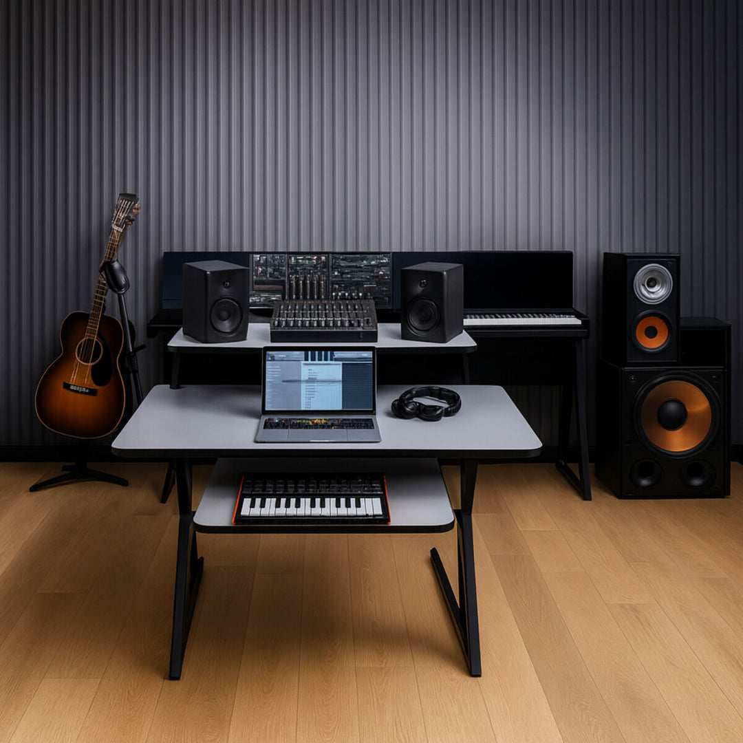 Tavolo da studio con ripiani ed estrazione per keyboard (120 cm)