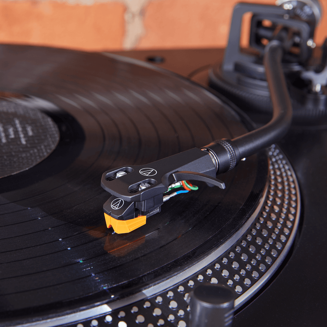Audio-Technica AT-VM95EN/H Headshell con Puntina