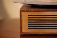 Crosley Miles Giradischi, Noce