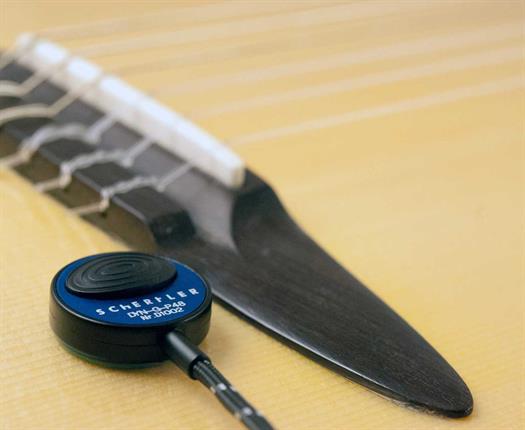 Schertler DYN-G-P48 microfono a contatto per chitarre e banjo