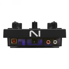Native Instruments Traktor Z1 MK2 Controller mixer DJ e interfaccia audio
