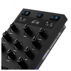 Native Instruments Traktor Z1 MK2 Controller mixer DJ e interfaccia audio